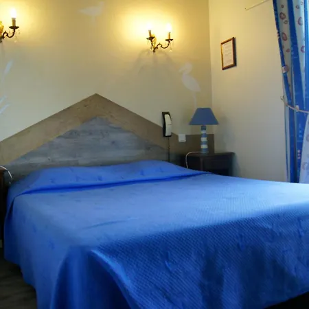 Hotel Aux Trois Jean