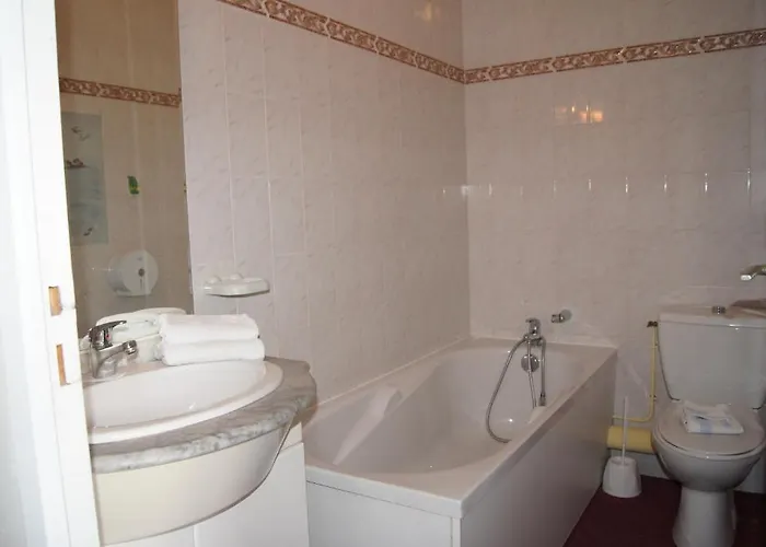 Aux Trois Jean Hotel Le Crotoy