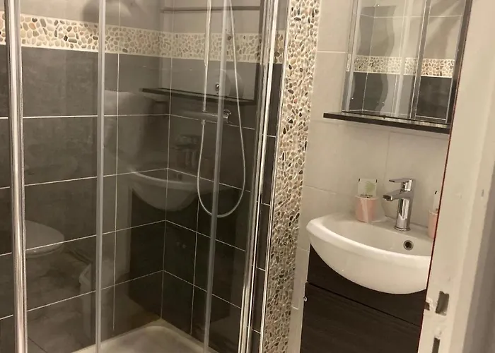 Hotel Aux Trois Jean 3*